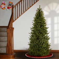 Christmas Central 6.5’ Slim Natural Fraser Fir Artificial Christmas Tree, Unlit -Christmas Decoration Shop dnat naffslh1 65 3 87718.1664379970
